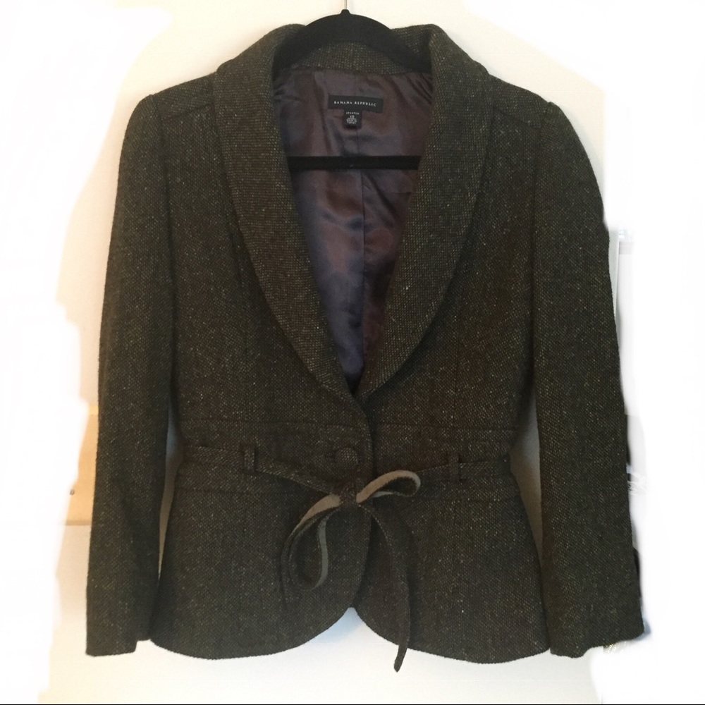 Banana Republic belted blazer